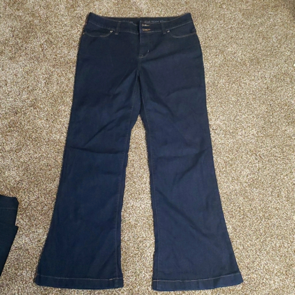 LIMITED High Waist Flare jeans